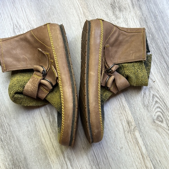 SOLD Sorel slip on ankle boots 🥾 size 9.5 preloved ❤️ - Picture 7 of 8